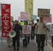茨城県内初の非正規労働者メーデーで、デモ行進するメーデー参加者たち